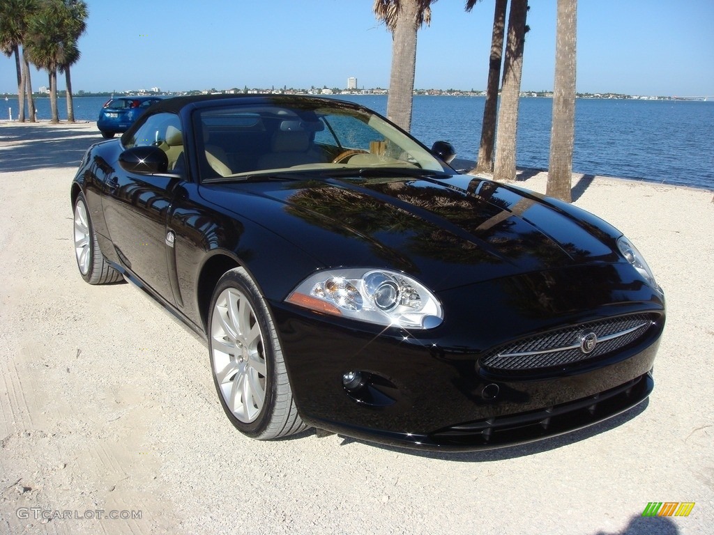 2007 XK XK8 Convertible - Ebony Black / Caramel photo #22