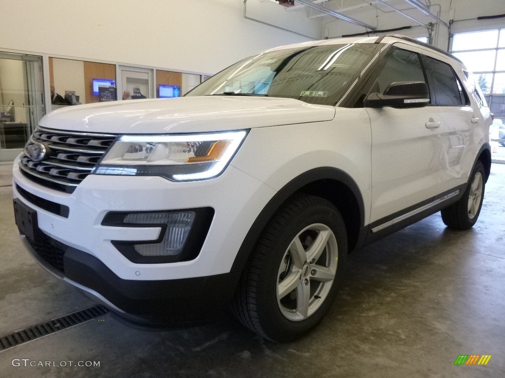 2017 Explorer XLT 4WD - Oxford White / Ebony Black photo #5