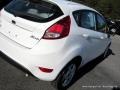 Oxford White - Fiesta SE Hatchback Photo No. 33