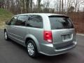 2017 Billet Metallic Dodge Grand Caravan SE  photo #8