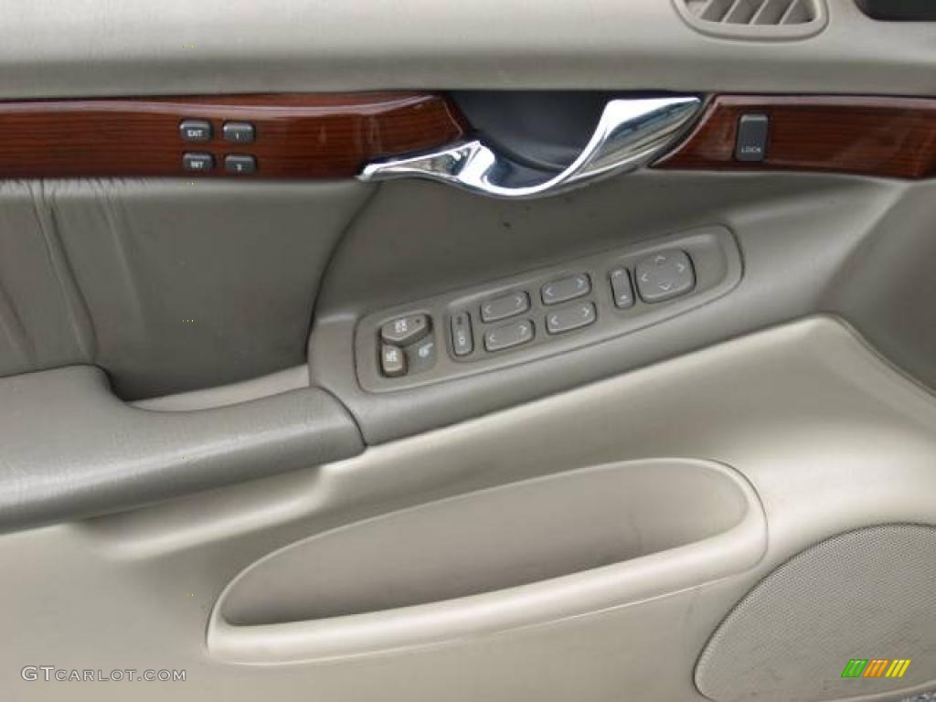 2001 DeVille DHS Sedan - White Diamond / Neutral Shale photo #10