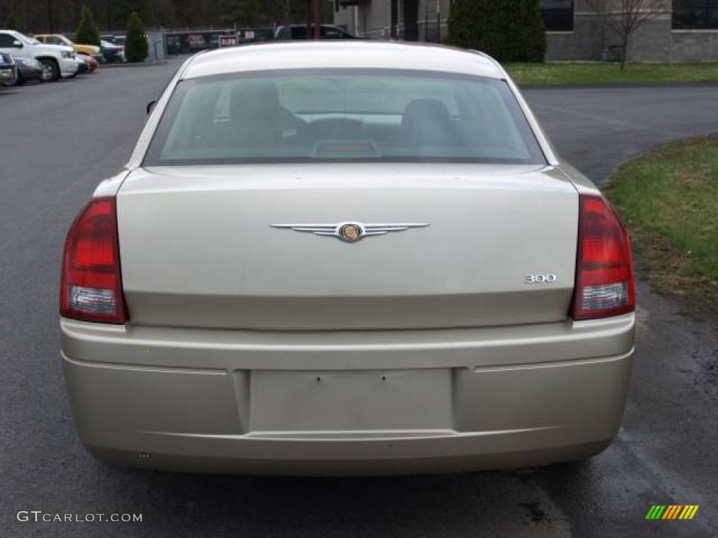 2006 300  - Linen Gold Metallic / Dark Slate Gray/Light Graystone photo #5