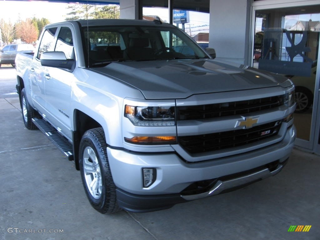 2017 Silverado 1500 LT Crew Cab 4x4 - Silver Ice Metallic / Jet Black photo #1