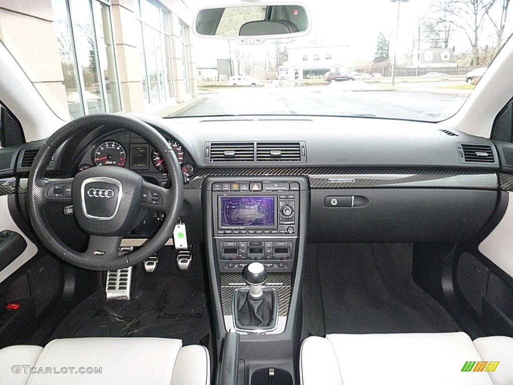 2008 Audi RS4 4.2 quattro Sedan Dashboard Photos
