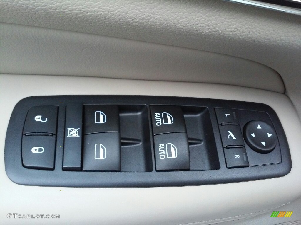 2017 Grand Cherokee Overland 4x4 - Bright White / Brown/Light Frost Beige photo #12