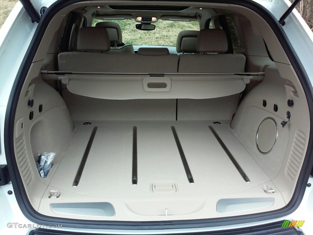 2017 Grand Cherokee Overland 4x4 - Bright White / Brown/Light Frost Beige photo #25