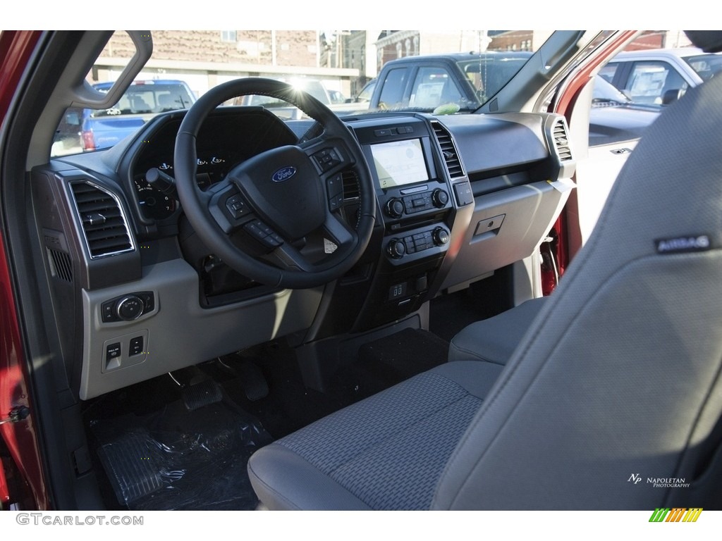 2017 F150 XLT SuperCab 4x4 - Ruby Red / Earth Gray photo #10
