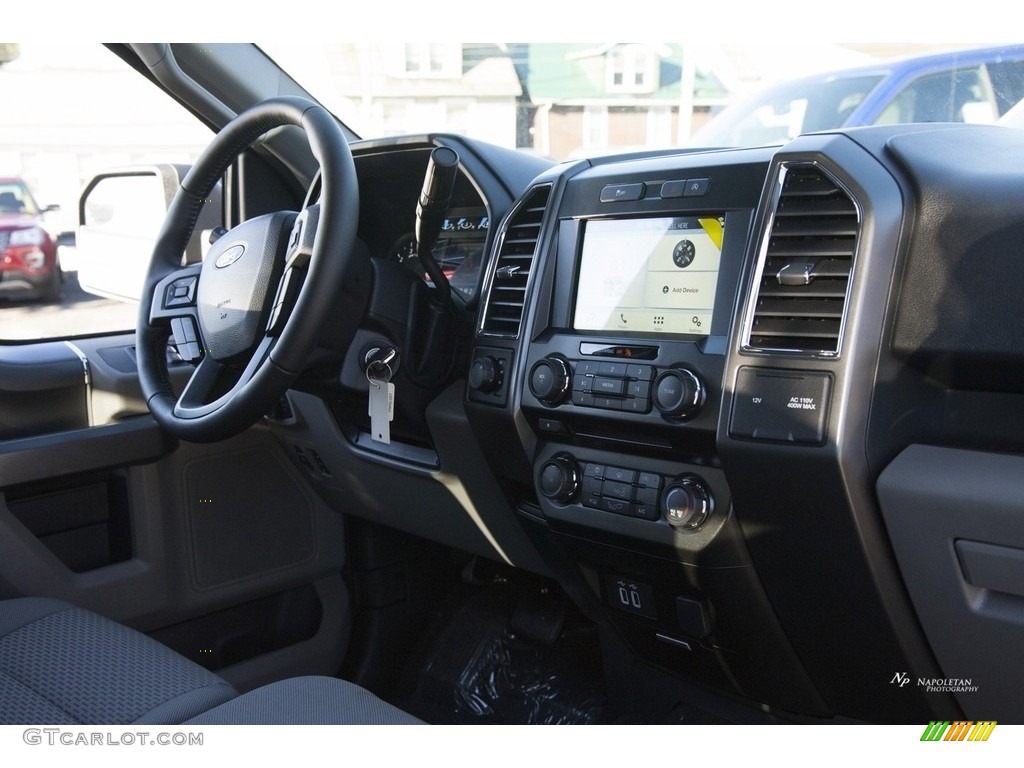 2017 F150 XLT SuperCab 4x4 - Ruby Red / Earth Gray photo #12
