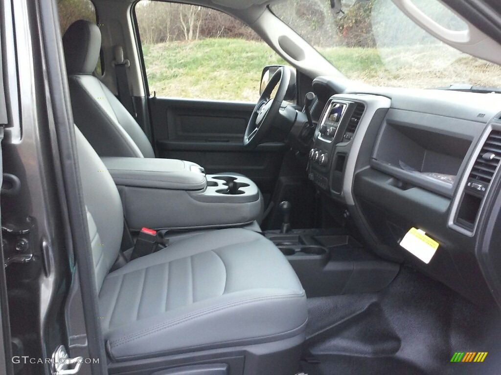 2017 Ram 5500 Tradesman Crew Cab 4x4 Chassis Interior Color Photos