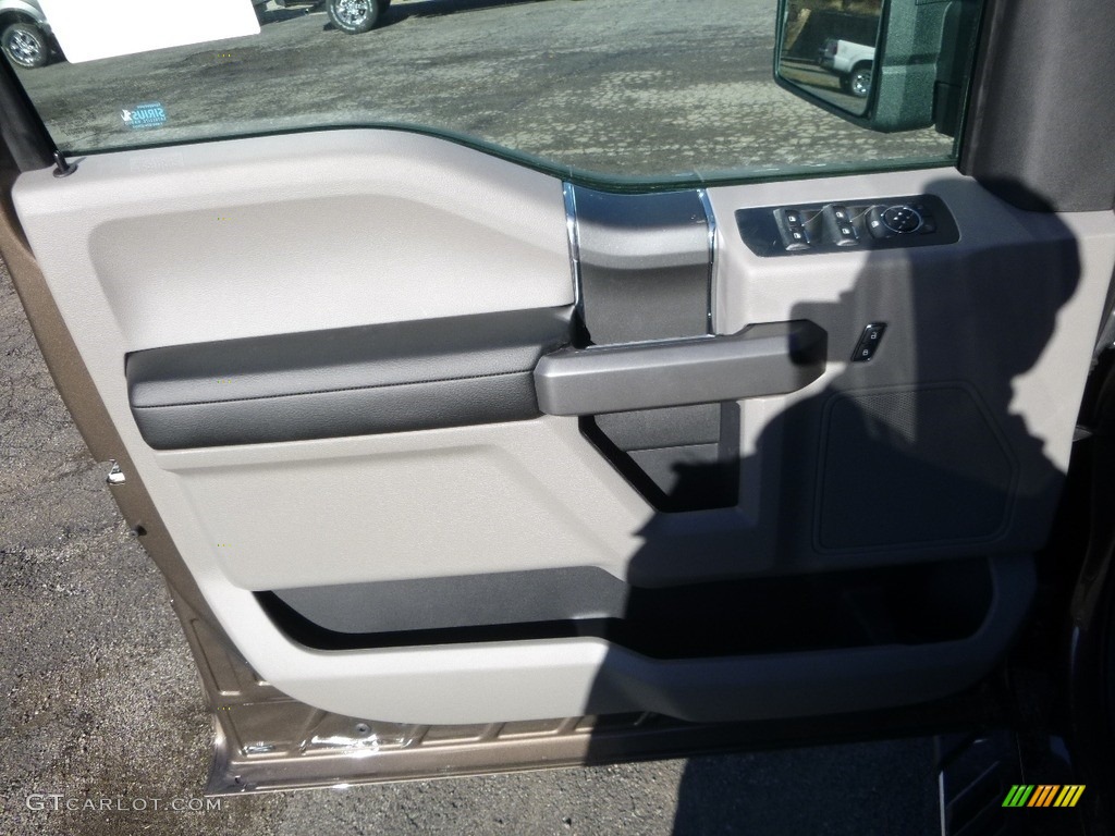 2017 F150 XLT SuperCrew 4x4 - Caribou / Earth Gray photo #13