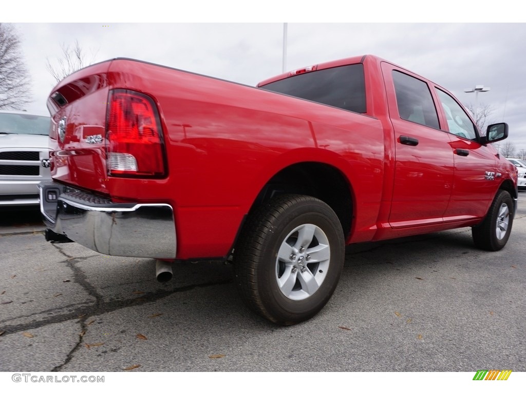 2017 1500 Express Crew Cab 4x4 - Flame Red / Black/Diesel Gray photo #3