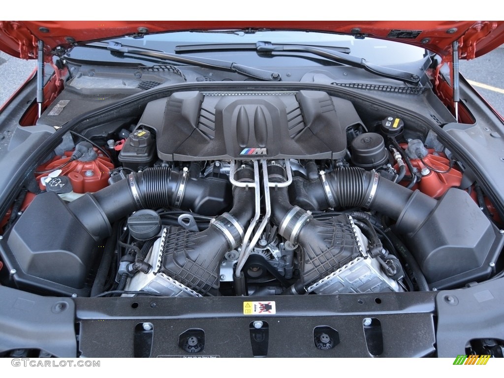 2015 BMW M6 Coupe 4.4 Liter M TwinPower Turbocharged DI DOHC 32-Valve VVT V8 Engine Photo #117796789