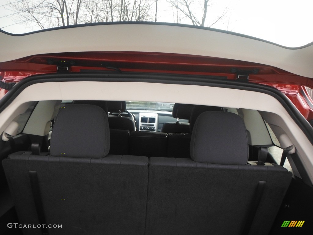2010 Journey SXT - Inferno Red Crystal Pearl Coat / Dark Slate Gray photo #6