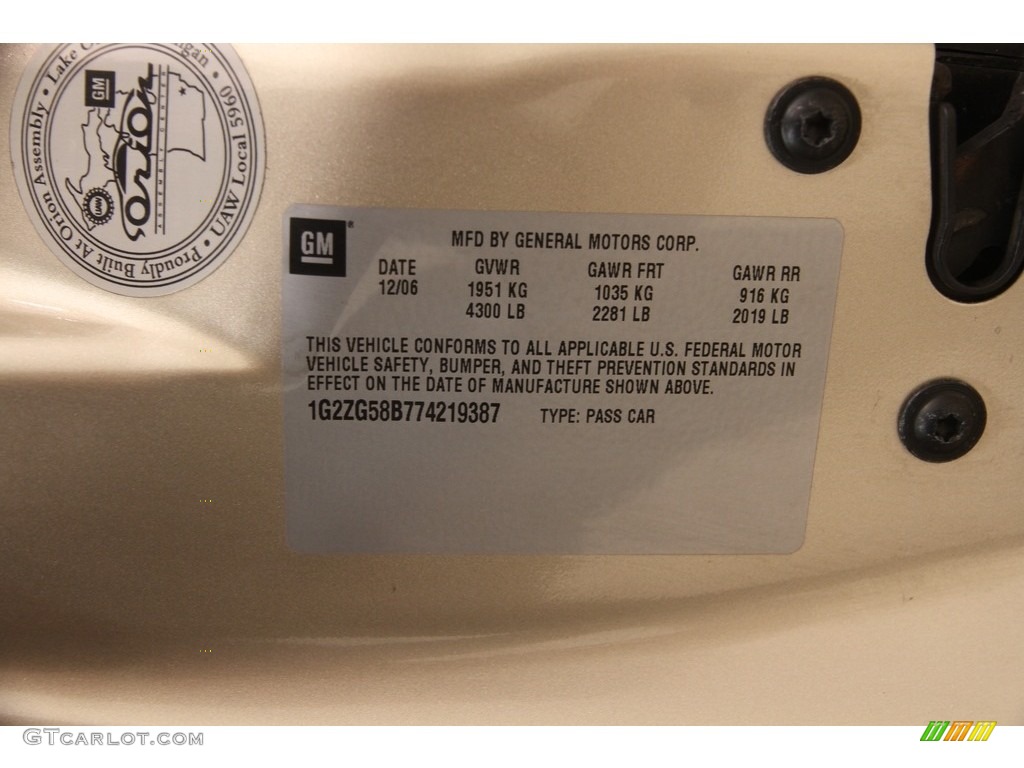 2007 G6 Sedan - Sedona Beige Metallic / Light Taupe photo #15