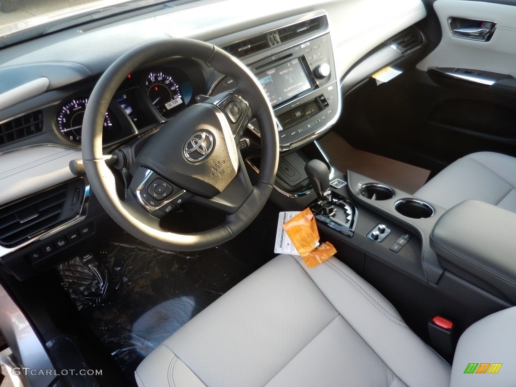 Light Gray Interior 2017 Toyota Avalon Limited Photo #117803332