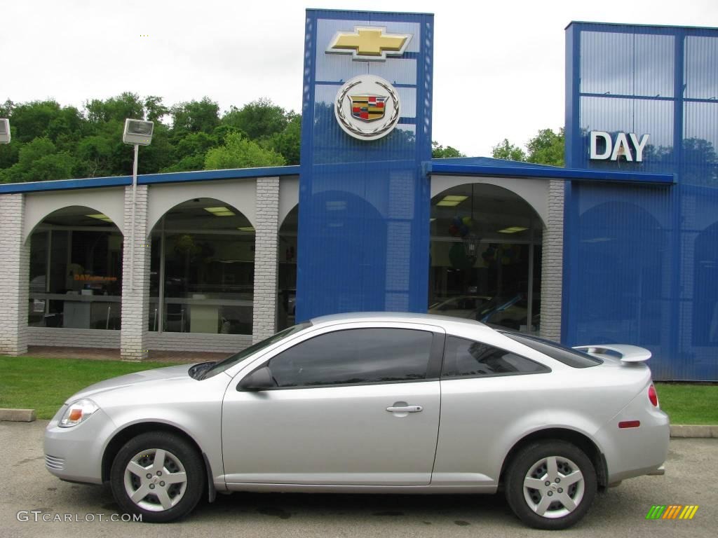 2007 Cobalt LS Coupe - Ultra Silver Metallic / Gray photo #2