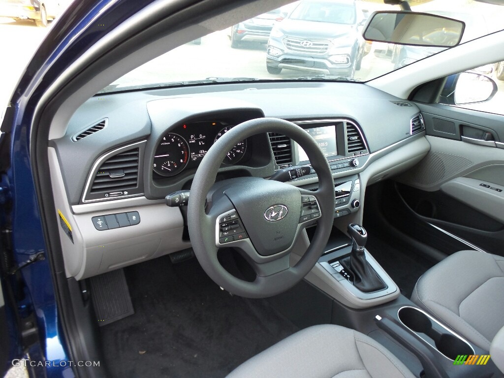 Gray Interior 2017 Hyundai Elantra SE Photo #117806792