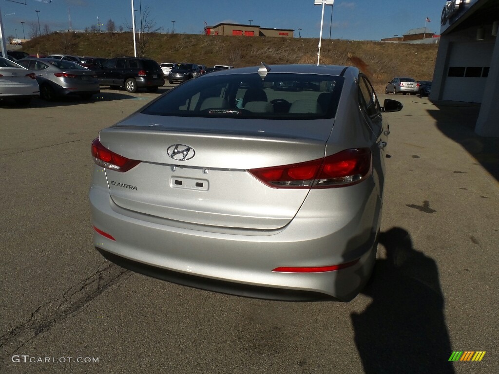 2017 Elantra SE - Silver / Gray photo #7