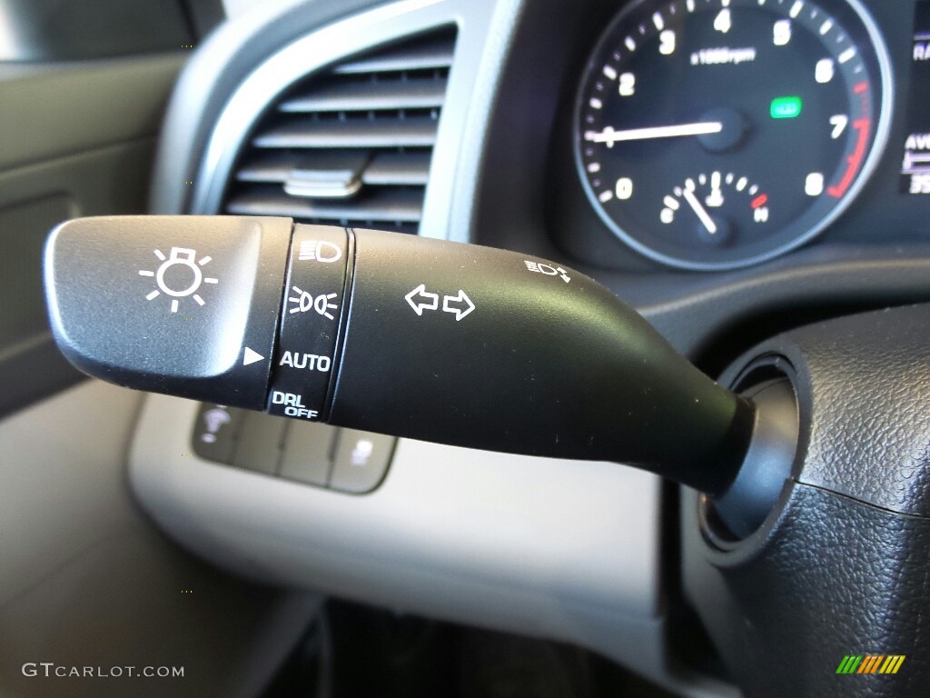 2017 Elantra SE - Silver / Gray photo #21