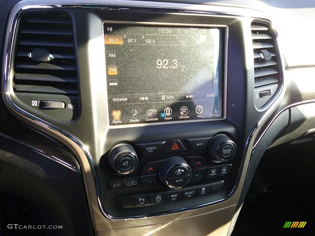 2017 Grand Cherokee Limited 4x4 - Diamond Black Crystal Pearl / Black photo #8