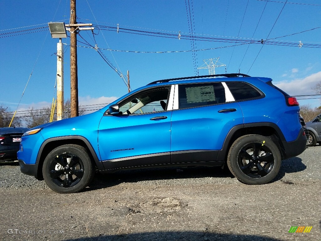 2017 Cherokee Altitude 4x4 - Hydro Blue Pearl / Black photo #3