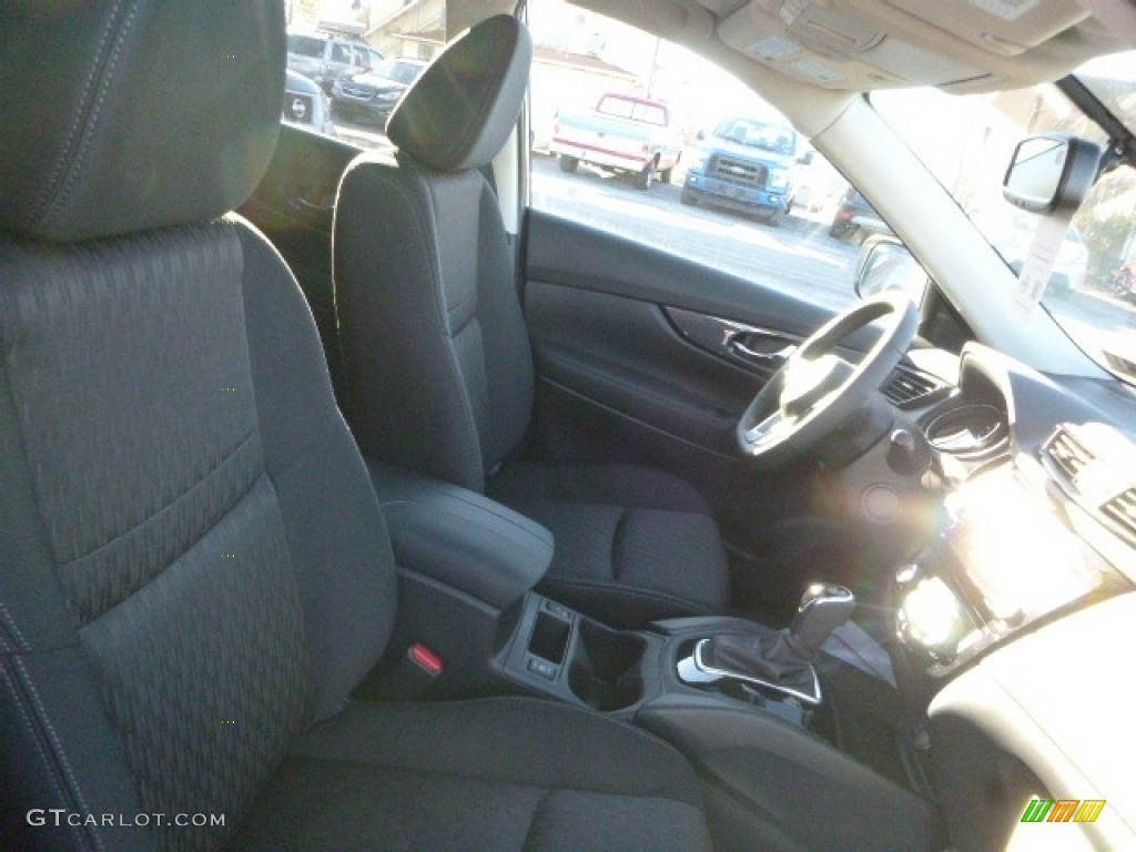 2017 Rogue SV AWD - Pearl White / Charcoal photo #9