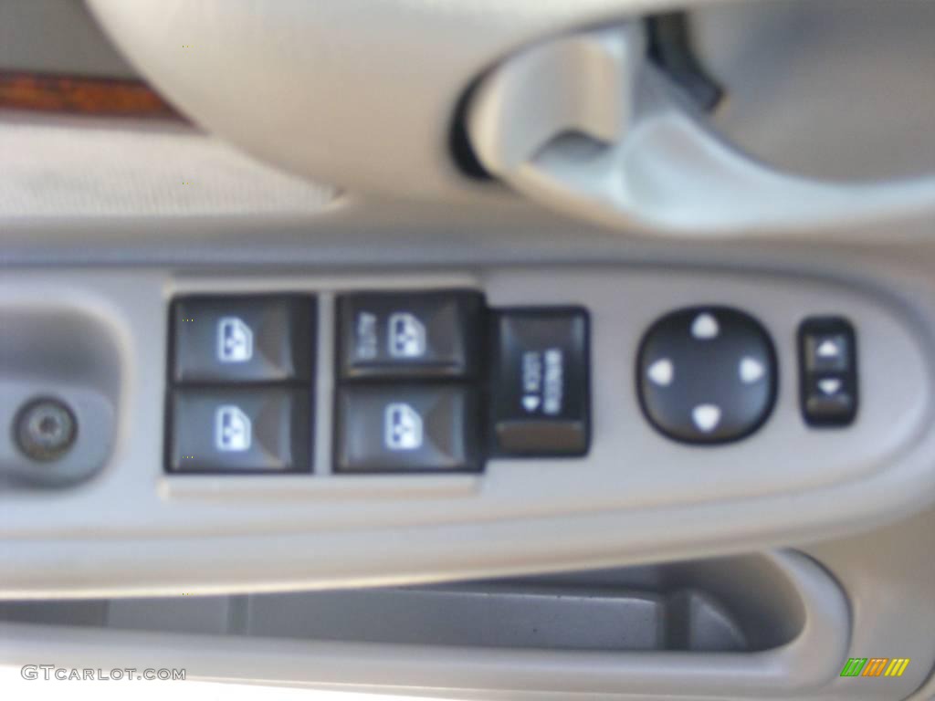 2004 Impala LS - Medium Gray Metallic / Medium Gray photo #8