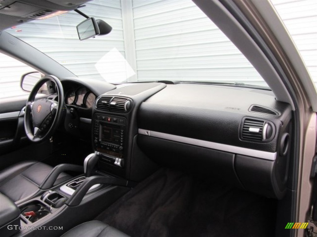 2005 Cayenne  - Prosecco Metallic / Black photo #47