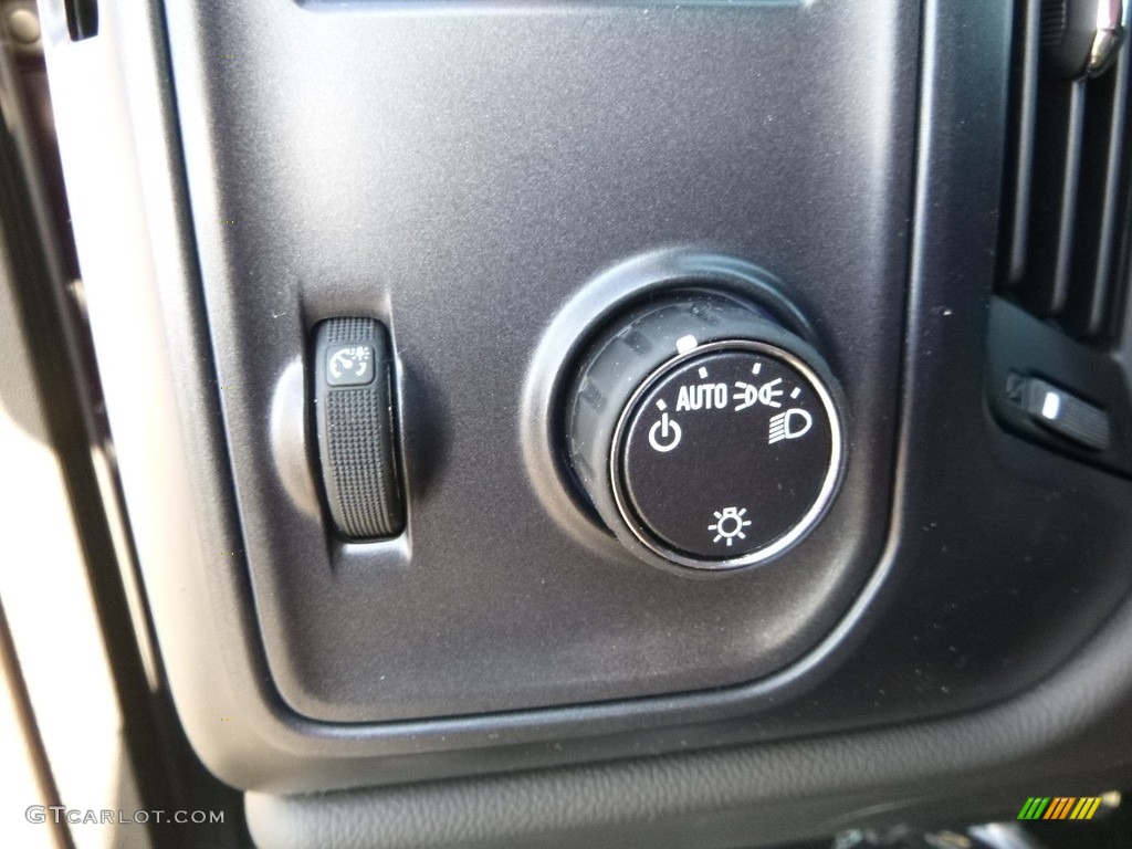 2017 Silverado 1500 Custom Double Cab - Black / Dark Ash/Jet Black photo #17