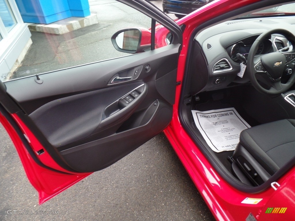 2017 Cruze LT - Red Hot / Jet Black photo #11