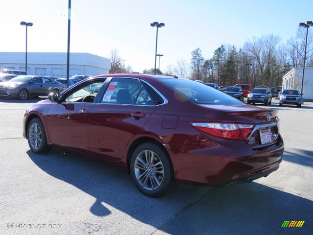 2017 Camry SE - Ruby Flare Pearl / Black photo #23