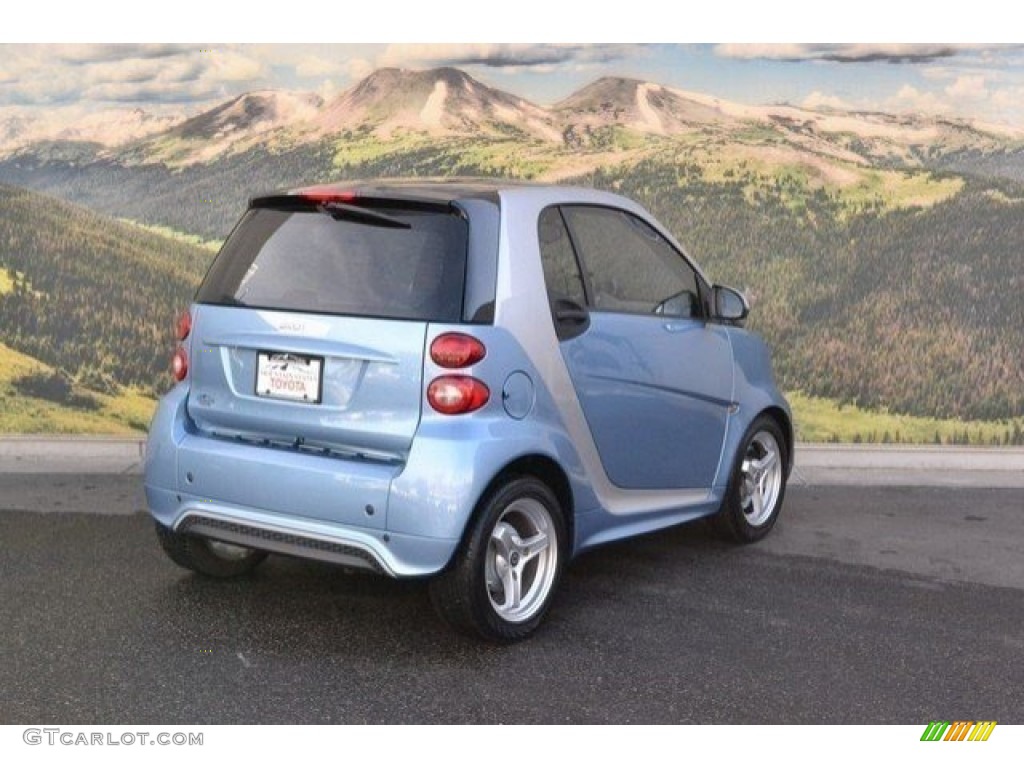 2013 fortwo passion coupe - Blue Metallic / Crystal Grey Leather photo #3