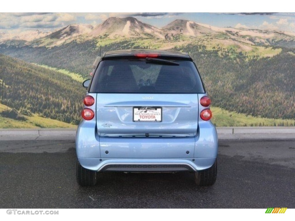 2013 fortwo passion coupe - Blue Metallic / Crystal Grey Leather photo #8