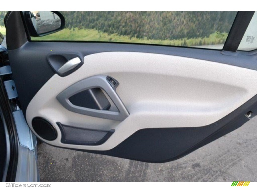 2013 fortwo passion coupe - Blue Metallic / Crystal Grey Leather photo #23