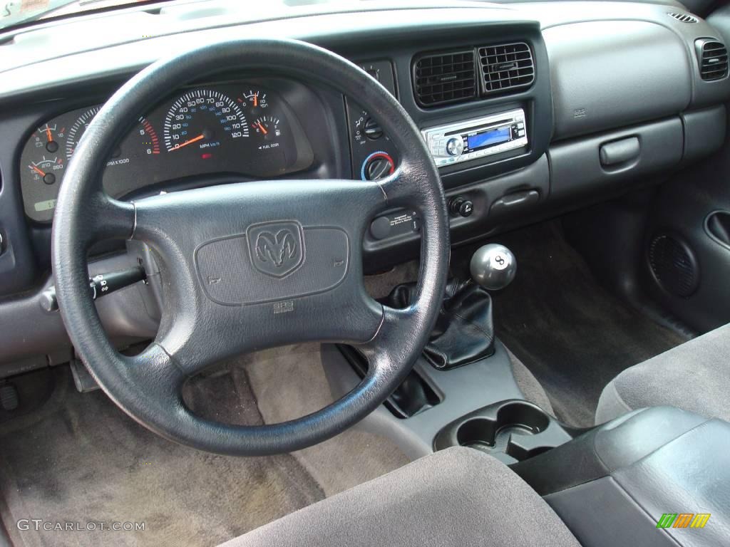 1998 Dakota Sport Regular Cab 4x4 - Flame Red / Agate photo #23