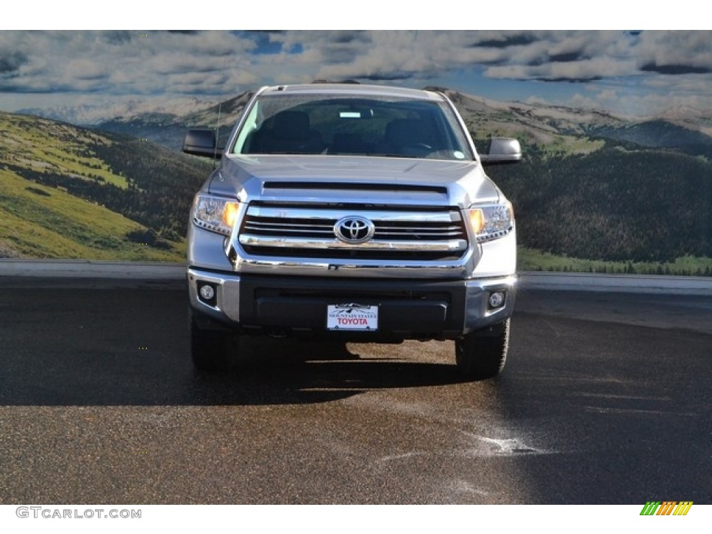 2017 Tundra SR5 CrewMax 4x4 - Silver Sky Metallic / Graphite photo #2