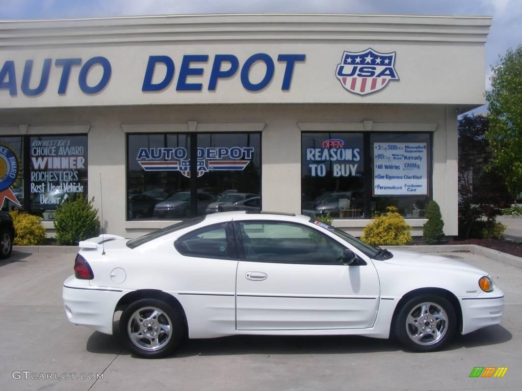 2005 Grand Am GT Coupe - Summit White / Dark Pewter photo #1