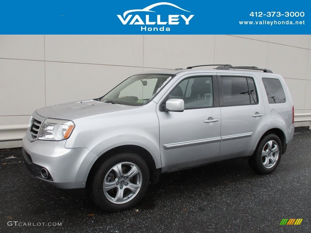 Alabaster Silver Metallic Honda Pilot