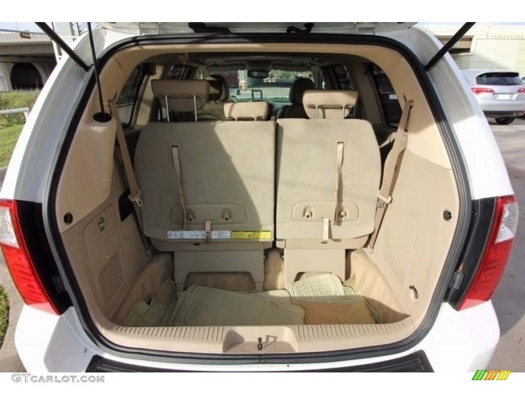 2006 Sedona EX - White / Beige photo #20