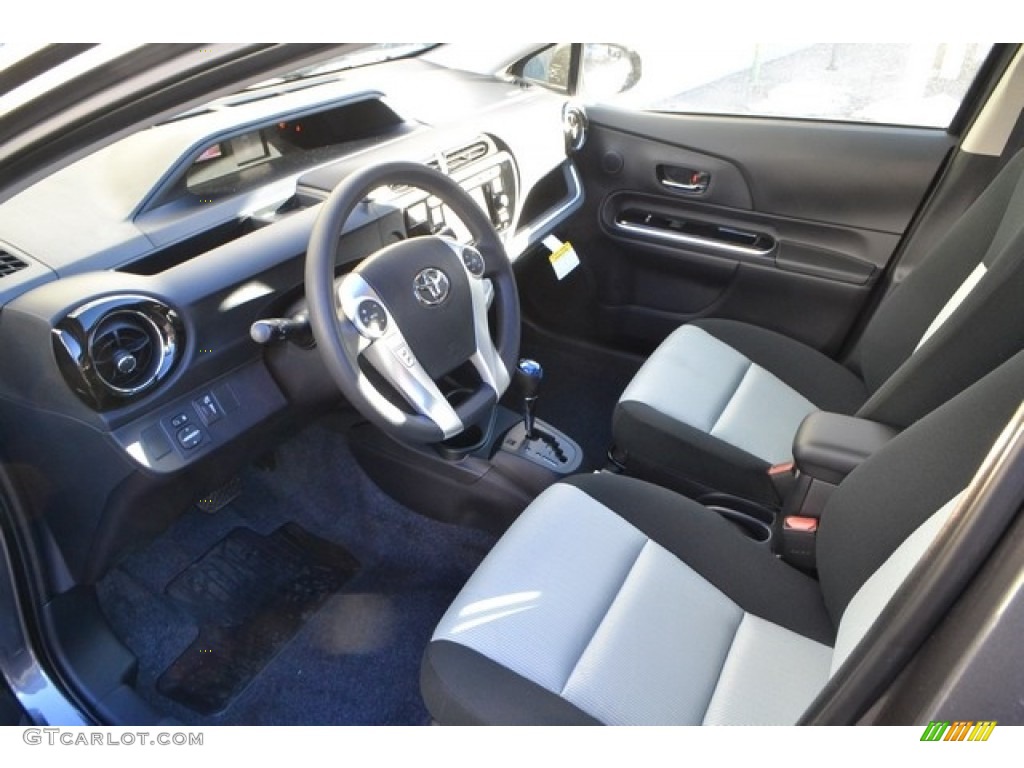 2016 Prius c Two - Magnetic Gray Metallic / Ash/Black photo #5
