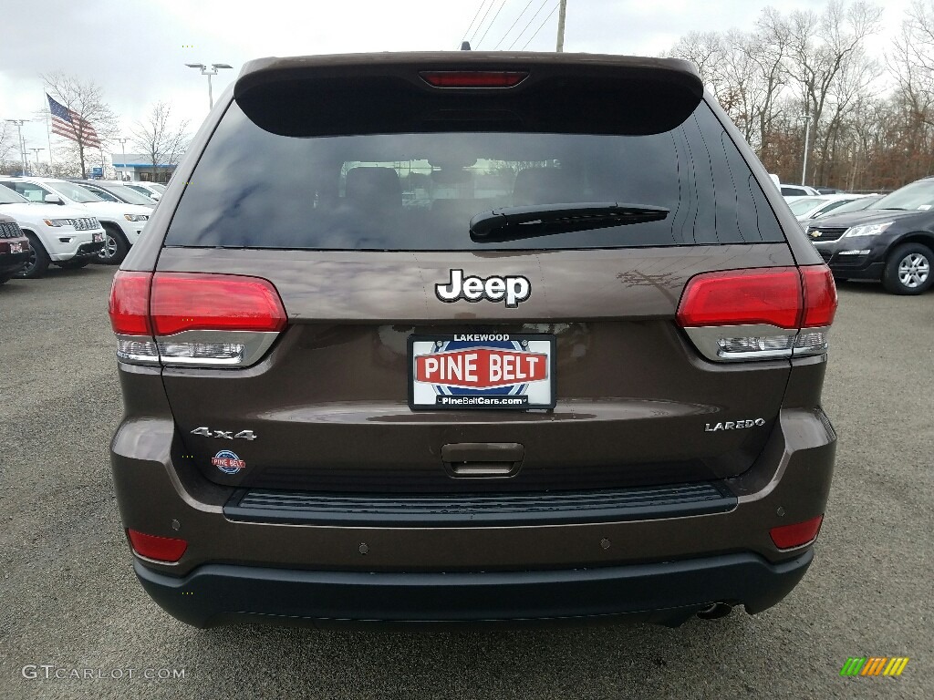 2017 Grand Cherokee Laredo 4x4 - Walnut Brown Metallic / Black photo #10