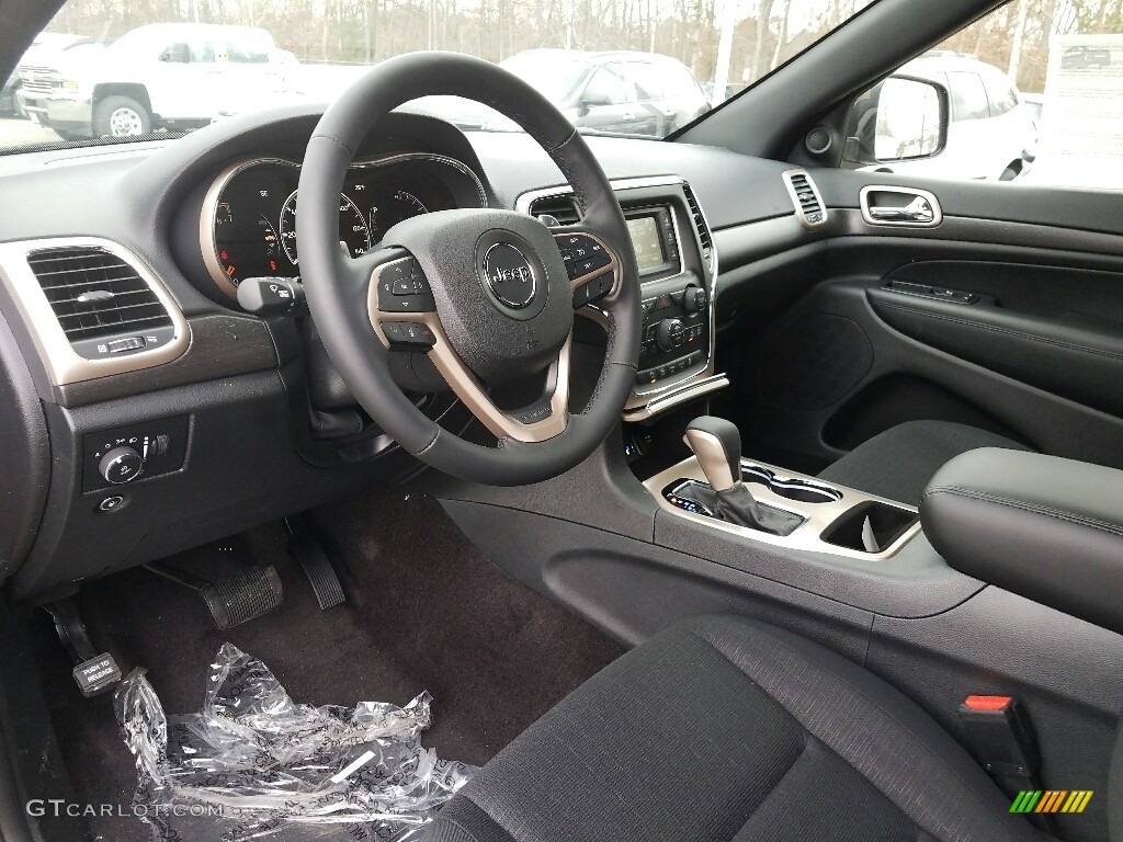 Black Interior 2017 Jeep Grand Cherokee Laredo 4x4 Photo #117851713