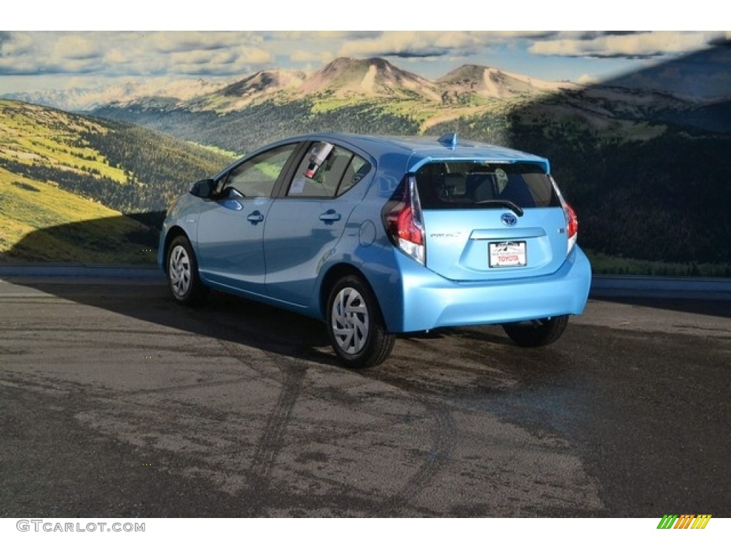 2016 Prius c Two - Sparkling Sea Metallic / Ash/Black photo #3