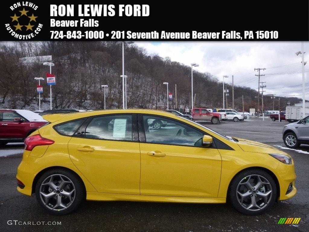 Triple Yellow Ford Focus