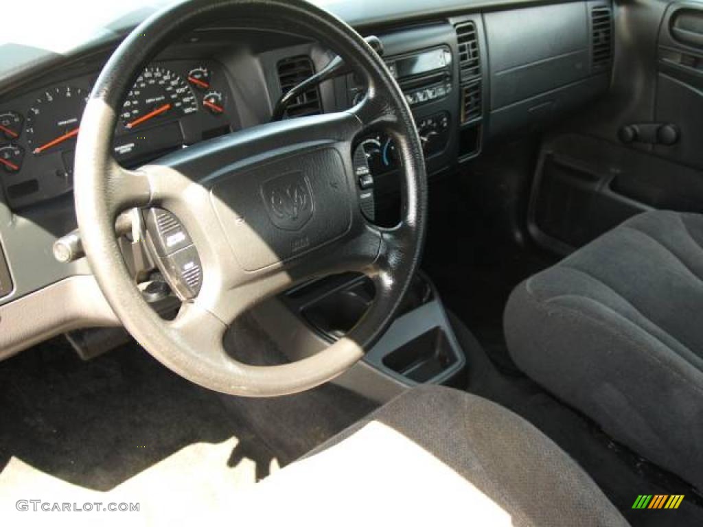 2004 Dakota SXT Quad Cab 4x4 - Patriot Blue Pearl / Dark Slate Gray photo #10