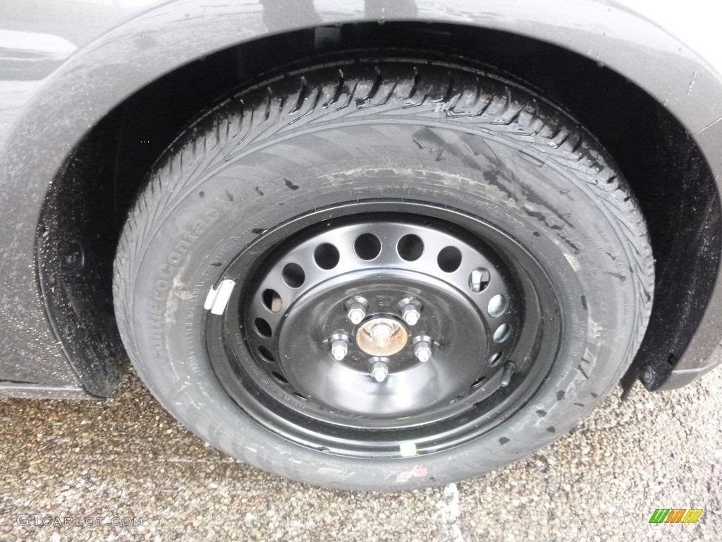 2017 Ford Focus S Sedan Wheel Photo #117855427