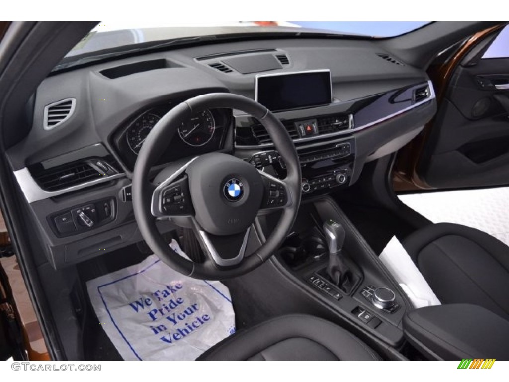 2017 X1 xDrive28i - Chestnut Bronze Metallic / Black photo #11