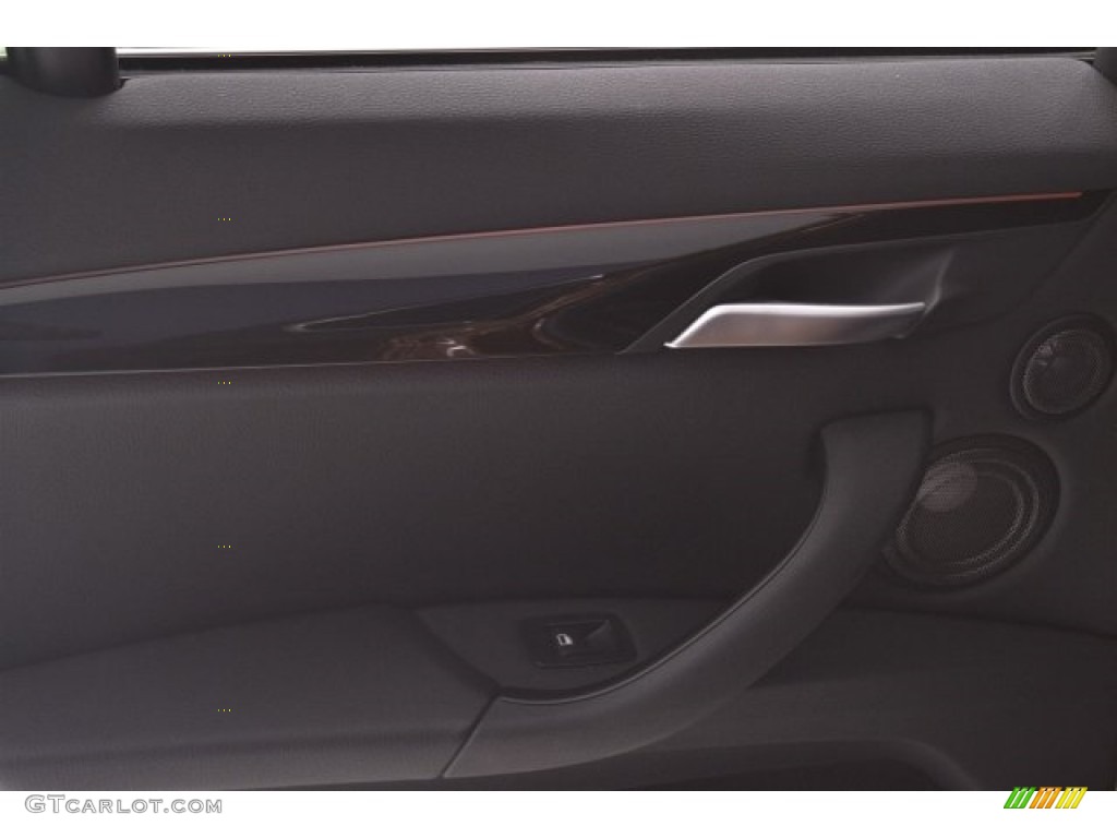 2017 X1 xDrive28i - Chestnut Bronze Metallic / Black photo #20