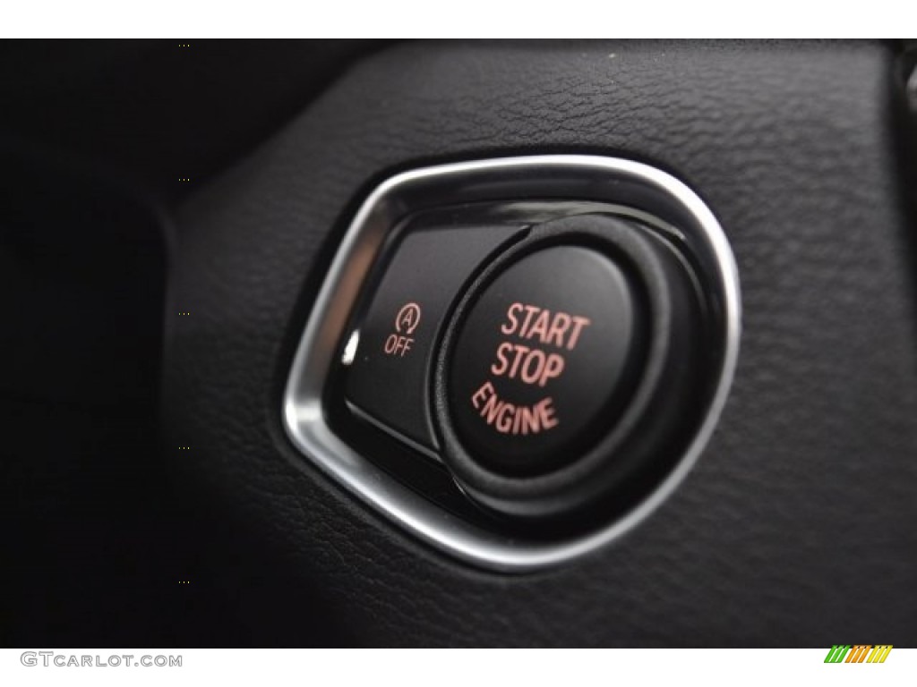 2017 X1 xDrive28i - Chestnut Bronze Metallic / Black photo #28