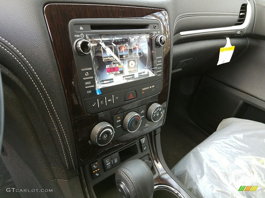 2017 Traverse LT AWD - Silver Ice Metallic / Ebony photo #10